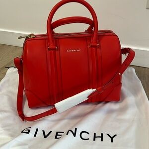 ❤️LAST CHANCE❤️ GIVENCHY LUCREZIA IN ROSSO